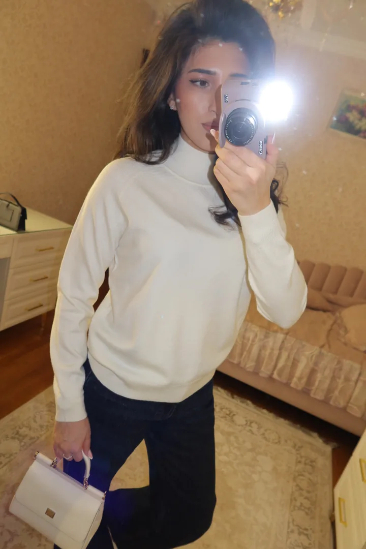 Базовый свитер — белый